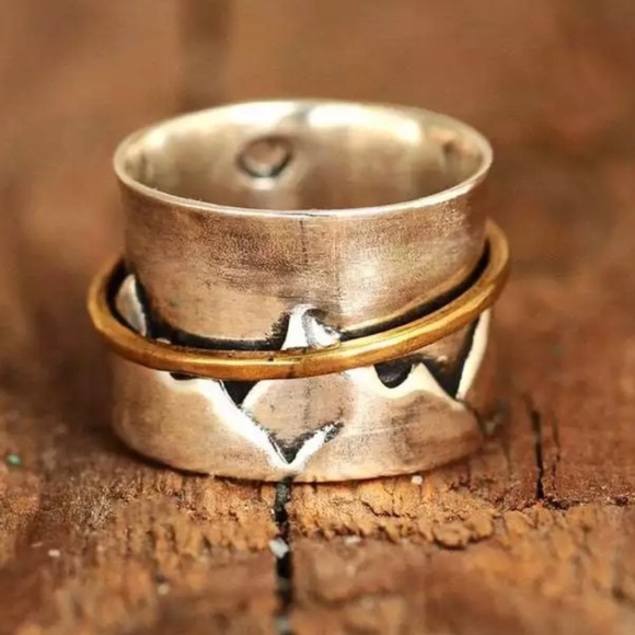 NWOT Handcrafted copper Ring Size 8 - Picture 3 of 6